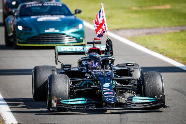 HAMILTON Lewis (gbr), Mercedes AMG F1 GP W12 E Performance, portrait celebrating his 99th win during the Formula 1 Pirelli British Grand Prix 2021, 10th round of the 2021 FIA Formula One World Championship, WM, Weltmeisterschaft from July 16 to 18, 2021 on the Silverstone Circuit, in Silverstone, United Kingdom - FORMULE 1 : Grand prix de Grande Bretagne - Course - Silverstone - 18 07 2021 DPPI PANORAMIC  00121021__V2_5155