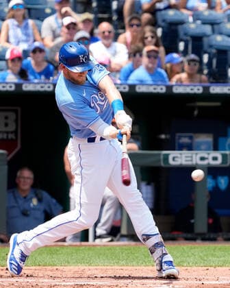 July 18, 2021: Kansas City Royals third baseman Hunter Dozier (17) makes contact with a pitch at Kauffman Stadium in Kansas City, MO. Orioles defeated the Royals 5-0. CSM. Kansas City United States - ZUMAc04_ 20210718_zaf_c04_023 Copyright: xJonxRobichaudx