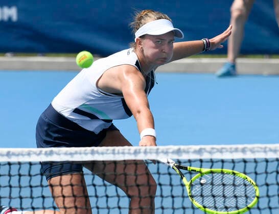 Barbora Krejcikova (CZE) plays a return during the Livesport Prague Open WTA, Tennis Damen women’s tennis tournament final match against Tereza Martincova (CZE) in Prague, Czech Republic, July 18, 2021. (CTKxPhoto MichaelaxRihova) CTKPhotoP2021071803887  mir 10