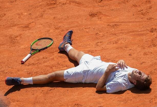 Mandatory Credit: Photo by Abbie Parr Shutterstock (9933810a) Hugo Gaston FRA celebrates after defeating Facundo Diaz Acosta ARG to win gold in the Tennis Men s Singles Final. Youth Olympic Games, Olympische Spiele, Olympia, OS Buenos Aires, Argentina - 16 Oct 2018 Youth Olympic Games, Buenos Aires, Argentina - 16 Oct 2018  Copyright: xAbbiexParr Shutterstockx 9933810a