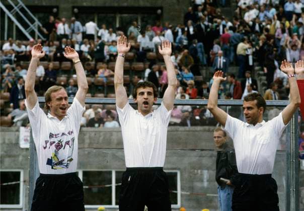 DFB Cup Final 1991 SV Werder Bremen 1 FC Koeln 5 4 after penalty shootout 22 06 1991 Cologne players suspended or injured f l Anders Giske, Frank Ordenewitz and Hansi Flick HM