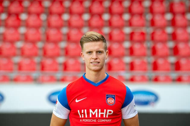 Dzenis Burnic FC Heidenheim, 20 , GER, 1 FC Heidenheim 1846 e V , Football, 2 Bundesliga, Player portraits, Release, Season 2021 2022, 20 07 2021, GER, 1 FC Heidenheim 1846 e V , Football, 2 Bundesliga, Player portraits, Release, Season 2021 2022, 20 07 2021 Heidenheim Copyright: xEibner-Pressefotox EP_EER