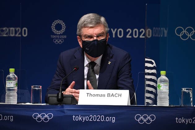 IOC President Dr Thomas BACH in front of the logo Tokyo 2020 Wegt Mundschutz,Maske Einzelbild,angenittenes Einzelmotiv,Portraet,Portrait,Porträt, IOC Press Conference on 21 07 2021 Olympic Summer Games 2020, of 23 07 08 2021 in Tokyo Japan Â