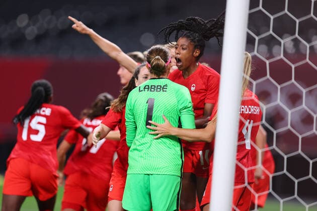 Canada team group, Mannschaftsbild, Totale (CAN), JULY 21, 2021 - Football Soccer : Women s First Round Group E match between Japan 1-1 Canada during the Tokyo 2020 Olympic Games, Olympische Spiele, Olympia, OS at the Sapporo Dome in Hokkaido, Japan. Noxthirdxpartyxsales  (165104280)