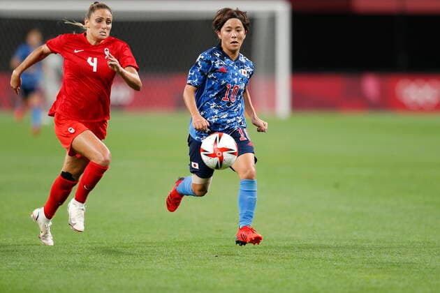 (L-R) Shelina Zadorsky (CAN), Mana Iwabuchi (JPN), JULY 21, 2021 - Football Soccer : Tokyo 2020 Olympic Games, Olympische Spiele, Olympia, OS Women s football 1st round group E match between Japan 1-1 Canada at the Sapporo Dome in Sapporo, Japan. Noxthirdxpartyxsales  (0126600544st)