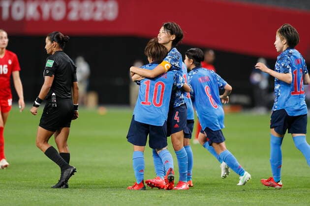 Saki Kumagai (JPN), JULY 21, 2021 - Football Soccer : Kumagai celebrate after Iwabuchi s goal during Tokyo 2020 Olympic Games, Olympische Spiele, Olympia, OS Women s football 1st round group E match between Japan 1-1 Canada at the Sapporo Dome in Sapporo, Japan. Noxthirdxpartyxsales  (0126600565st)