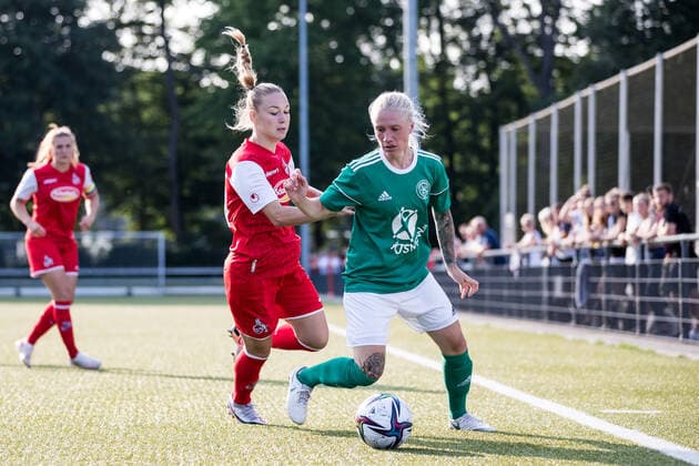 Test match 1 FC Koeln Vorwaerts SpoHo 21 07 2021 duel Weronika Zaistowska 24, 1 FC Koeln Test match 1 FC Koeln Vorwaerts SpoHo, Koeln, Geissbockheim DFL REGULATIONS PROHIBIT ANY USE OF PHOTOGRAPHS AS IMAGE SEQUENCES AND OR QUASI VIDEO Copyright: xBEAUTIFULxSPORTS Wunderlx