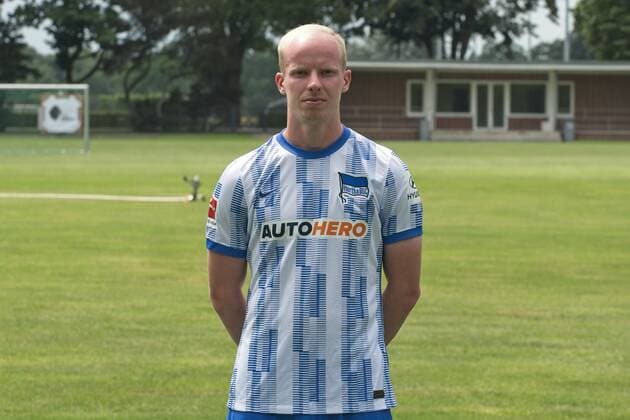 Dennis Jastrzembski, Hertha BSC, 1 BL, Portraettermin 2021 2022, 22 07 21, GER, Berlin, Football, 22 07 21, Hertha BSC Berlin. Copyright: xUwexKoch Eibner-Pressefotox EP_EER