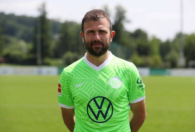 VfL Porträttermin 2021 2022 Bad Waltersdorf, 22 07 2021, VfL Wolfsburg, 1 BL, Porträttermin 2021 2022, Admir Mehmedi VfL Wolfsburg Bad Waltersdorf