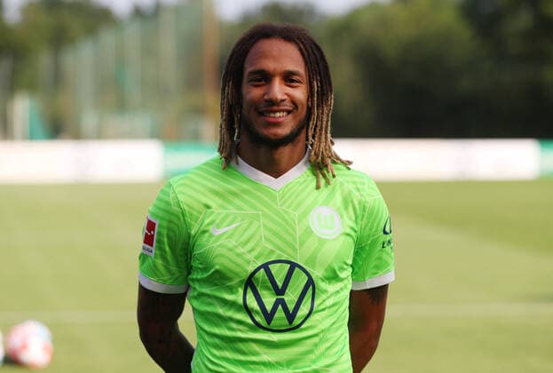 VfL Porträttermin 2021 2022 Bad Waltersdorf, 22 07 2021, VfL Wolfsburg, 1 BL, Porträttermin 2021 2022, Kevin Mbabu VfL Wolfsburg Bad Waltersdorf