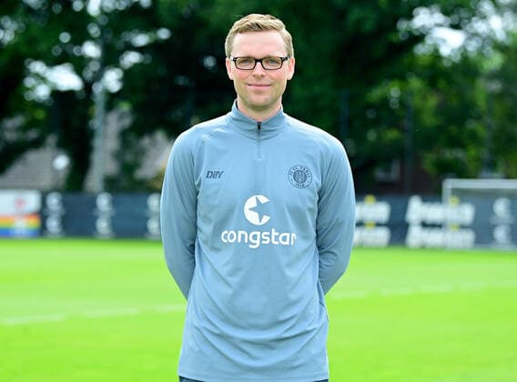 football physiotherapist Dominik Koerner Hamburg, 08 07 2021, football, FC St Pauli, photo session 2021 Hamburg Poolfoto WITTERS ,EDITORIAL USE ONLY