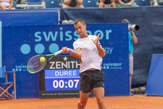 Switzerland: Semi-final of the Gstaad Swiss Open ATP, Tennis Herren Tour 250 Series tournament Gstaad Switzerland, 07 24 2021: Laslo Djere of Serbia is in action during the Gstaad Swiss Open ATP Tour 250 Series 2021 tournament final Gstaad Roy Emerson Arena Switzerland Canton of Bern Copyright: EricxDubost