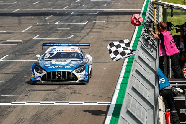 Bilder des Jahres 2021, Sport 07. Juli Sport Themen der Woche KW29 Sport Bilder des Tages Klettwitz: DTM Lausitz 2021 on July, 24, 2021, (Photo by Hoch Zwei) 57 Philip Ellis (SUI), Mercedes AMG GT3, Mercedes AMG Team Winward Klettwitz Germany *** Klettwitz DTM Lausitz 2021 on July, 24, 2021, Photo by Hoch Zwei 57 Philip Ellis SUI , Mercedes AMG GT3, Mercedes AMG Team Winward Klettwitz Germany