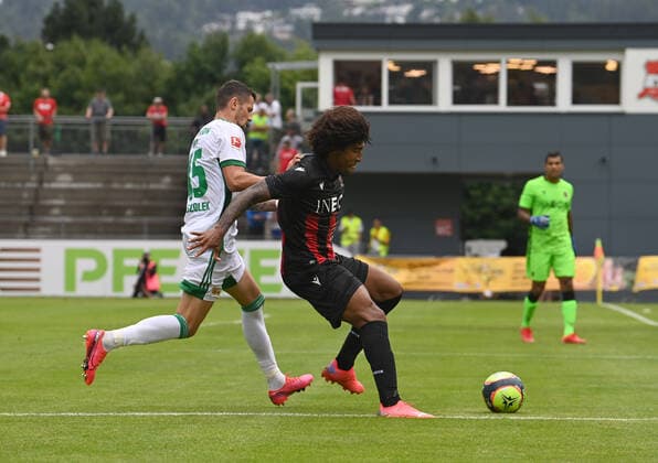 Football, Men, 2021 2022 season, Test match in Imst Austria , 1 FC Union Berlin OGC Nice, v l Pawel Wszolek 1 FC Union Berlin , Bonfim Dante OGC Nice , 24 07 2021, Copyright: xMatthiasxKochx