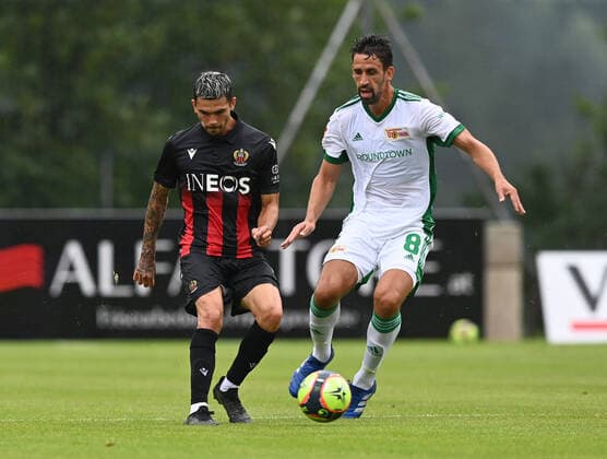 Football, Men, 2021 2022 season, Test match in Imst Austria , 1 FC Union Berlin OGC Nice, v l Lucas Da Cunha OGC Nice , Rani Khedira 1 FC Union Berlin , 24 07 2021, Copyright: xMatthiasxKochx