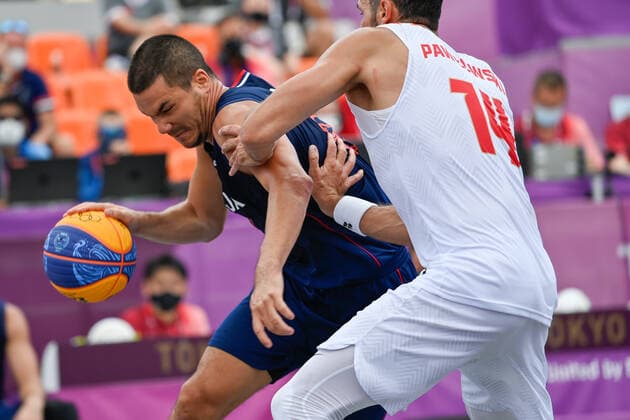 (210725) -- TOKYO, July 25, 2021 -- Mihailo Vasic of Serbia (L) competes against Pawel Pawlowski of Poland during the pool round of men s 3X3 basketball compeition between Poland and Serbia at the Aomi Urban Sports Park in Tokyo, Japan, July 25, 2021. ) (TOKYO2020)JAPAN-TOKYO-OLY-3x3 BASKETBALL-MEN S POOL ROUND ZhangxXiaoyu 