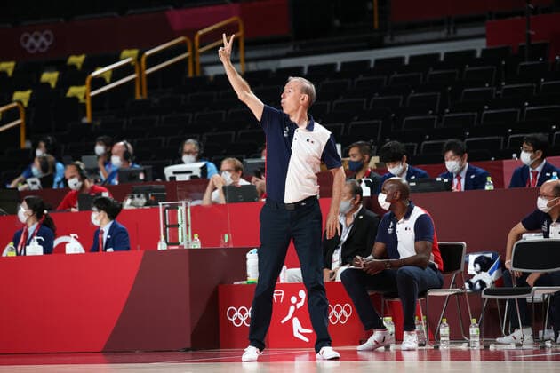 July 25, 2021, Saitama, Tokyo, Japan: Head coach of France Vincent COLLET reacts during Men s Preliminary Round Group A Game between France and the United States at the Saitama Super Arena on July 25th 2021 in Saitama, Japan Saitama Japan - ZUMAc179 20210725_zep_c179_097 Copyright: xMickaelxChavetx