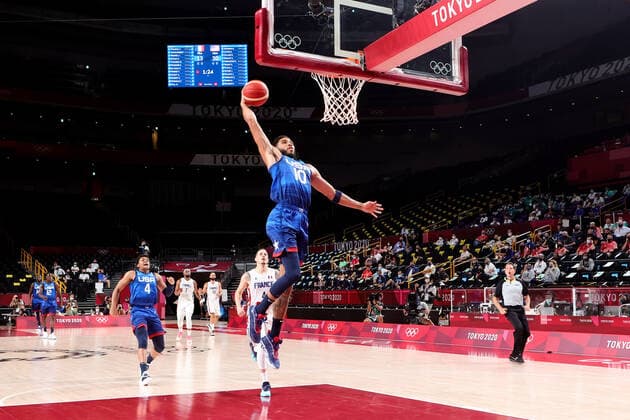 TOKYO, JAPAN - JULY 25: Jayson Tatum of Team United States jumps high during the Men s Basketball Preliminary Round Group A - Match 4 between France and USA on Day 2 of the Tokyo 2020 Olympic Games, Olympische Spiele, Olympia, OS at Saitama Super Arena on July 25, 2021 in Tokyo, Japan. (Photo by Pete Dovgan Speed Media Icon Sportswire) OLYMPICS: JUL 25 Olympics Tokyo 2020 Icon2107250221