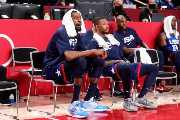 TOKYO, JAPAN - JULY 25: Kevin Durant of Team United States calls out to his team from the bench during the Men s Basketball Preliminary Round Group A - Match 4 between France and USA on Day 2 of the Tokyo 2020 Olympic Games, Olympische Spiele, Olympia, OS at Saitama Super Arena on July 25, 2021 in Tokyo, Japan. (Photo by Pete Dovgan Speed Media Icon Sportswire) OLYMPICS: JUL 25 Olympics Tokyo 2020 Icon2107250236