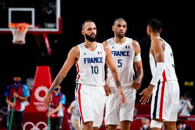 210725 Evan Fournier and Nicolas Batum of France compete in the basketball game between France and USA during day 2 of the Tokyo 2020 Olympic Games on July 25, 2021 in Tokyo Photo Jon Olav Nesvold BILDBYRAN COP 217 JE0005 basketball basketball olympic games olympics os ol olympiska spel olympics tokyo2020 tokyo 2020 tokyo os tokyo ol bbeng france france usa united states,  Copyright: JONxOLAVxNESVOLD BB210725JE061