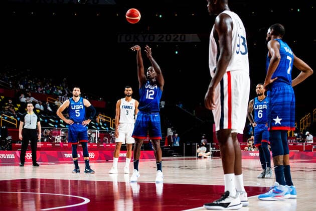 210725 Jrue Holiday of USA competes in the basketball game between France and USA during day 2 of the Tokyo 2020 Olympic Games on July 25, 2021 in Tokyo Photo Jon Olav Nesvold BILDBYRAN COP 217 JE0005 basketball basketball olympic games olympics os ol olympiska spel olympiske leker tokyo2020 tokyo 2020 tokyo os tokyo ol bbeng france france usa united states,  Copyright: JONxOLAVxNESVOLD BB210725JE098