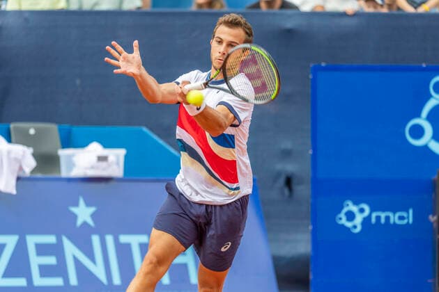 Switzerland: Casper Ruud wins the Gstaad Swiss Open ATP, Tennis Herren Tour 250 Series tournament Gstaad Switzerland, 07 25 2021: Hugo Gaston of France is in action during the Gstaad Swiss Open ATP Tour 250 Series 2021 tournament final Gstaad Roy Emerson Arena Switzerland Copyright: EricxDubost