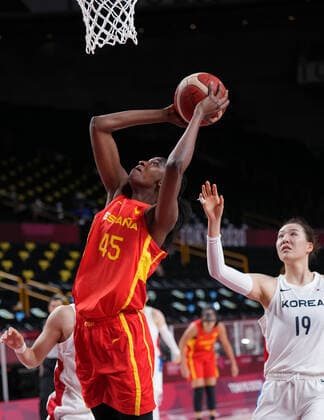 (210726) -- TOKYO, July 26, 2021 -- Astou Ndour of Spain competes during the women s preliminary round Group A match of basketball between Spain and South Korea at Tokyo 2020 Olympic Games, Olympische Spiele, Olympia, OS in Tokyo, Japan, July 26, 2021. ) (TOKYO2020)JAPAN-TOKYO-OLY-BASKETBALL-WOMEN-SPAIN VS SOUTH KOREA MengxYongmin 