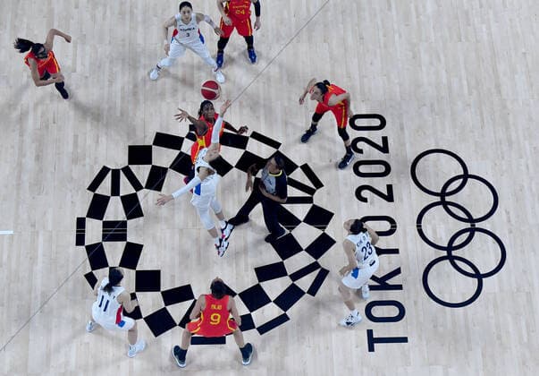 (210726) -- TOKYO, July 26, 2021 -- Players compete during the women s preliminary round Group A match of basketball between Spain and South Korea at Tokyo 2020 Olympic Games, Olympische Spiele, Olympia, OS in Tokyo, Japan, July 26, 2021. ) (TOKYO2020)XHTP-JAPAN-TOKYO-OLY-BASKETBALL-WOMEN-SPAIN VS SOUTH KOREA MengxYongmin 