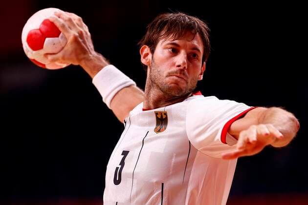 Germany s Uwe Gensheimer in action against Argentina in a Handball Group A match amid the 2020 Olympic Games, Olympische Spiele, Olympia, OS at the Yoyogi National Stadium near Tokyo, Japan, 26 July 2021. 2020 Olympic Games - Handball !ACHTUNG: NUR REDAKTIONELLE NUTZUNG!  Copyright: xJoséxMéndezx EVE2038 20210726-4c96a6bd17fe45e33fca1c5f0dcdf8ebc76381fd