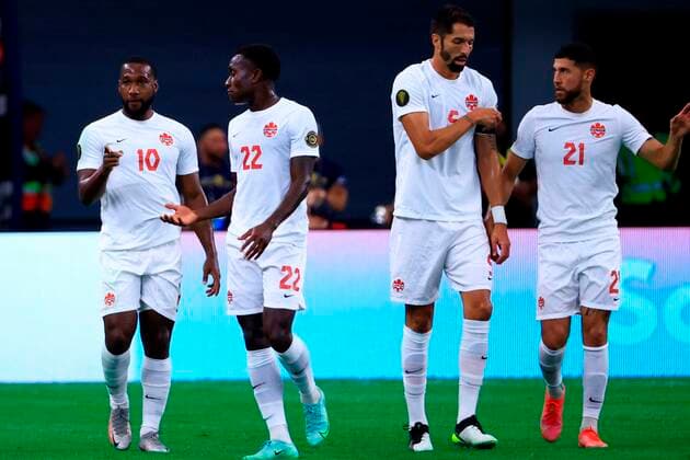 Junior Hoilett (L) of Canada celebrates after socring during the Gold Cup quarter finals soccer match betwen Costa Rica and Canada at AT&T stadium in Arlington, USA 25 July 2021. Costa Rica vs. Canada !ACHTUNG: NUR REDAKTIONELLE NUTZUNG!  Copyright: xCARLOSxRAMÍREZx AMDEP7905 20210726-1bc9c94a85d5dfff492aebac5ef85c315e2201eb