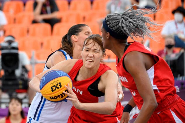 Risa NISHIOTA JPN , left, action, right Stephanie MAWULI JPN , Italy ITA vs Japan JPN 10 22 3 x 3 Womens Basketball, Women s Pool Round, Aomi Urban Sports Park 26 07 2021 2020 Summer Olympics, from 23 07 08 2021 in Tokyo Japan.