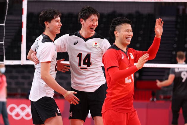 (L-R) Ran Takahashi, Yuki Ishikawa, Tomohiro Yamamoto (JPN), JULY 26, 2021 - Volleyball : Men s Preliminary round pool A match between Japan 3-1 Canada during the Tokyo 2020 Olympic Games, Olympische Spiele, Olympia, OS at the Ariake Arena in Tokyo, Japan. Noxthirdxpartyxsales  (165528599)