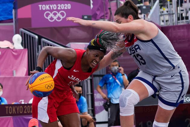 (210727) -- TOKYO, July 27, 2021 -- Mawuli Stephanie (L) of Japan competes during the women s 3x3 basketball pool round match at Tokyo 2020 Olympic Games, Olympische Spiele, Olympia, OS in Tokyo, Japan, July 27, 2021. ) (TOKYO2020)JAPAN-TOKYO-OLY-3x3 BASKETBALL-JAPAN VS USA ZhangxXiaoyu 