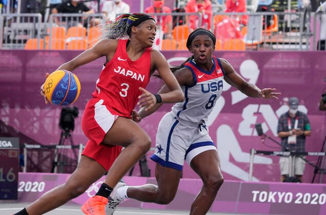 (210727) -- TOKYO, July 27, 2021 -- Mawuli Stephanie (L) of Japan drives the ball during the women s 3x3 basketball pool round match at Tokyo 2020 Olympic Games, Olympische Spiele, Olympia, OS in Tokyo, Japan, July 27, 2021. ) (TOKYO2020)JAPAN-TOKYO-OLY-3x3 BASKETBALL-JAPAN VS USA ZhangxXiaoyu 