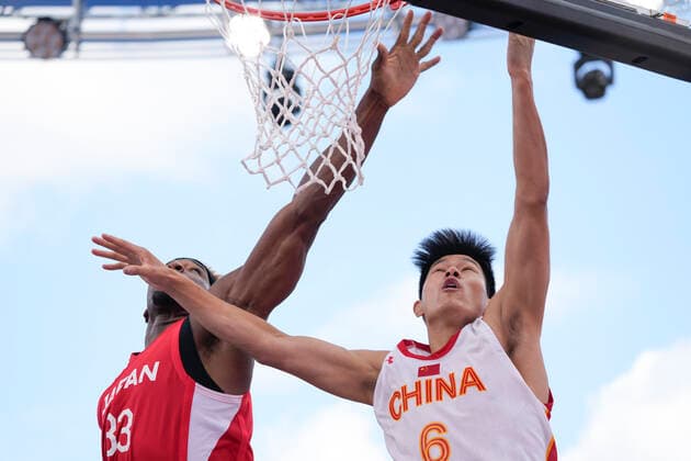 (210727) -- TOKYO, July 27, 2021 -- Li Haonan of China shoots a layup during the pool round of men s 3X3 basketball match between China and Japan in Tokyo, Japan, July 27, 2021. ) (TOKYO2020)JAPAN-TOKYO-OLY-3x3 BASKETBALL-CHINA VS JAPAN ZhangxXiaoyu 
