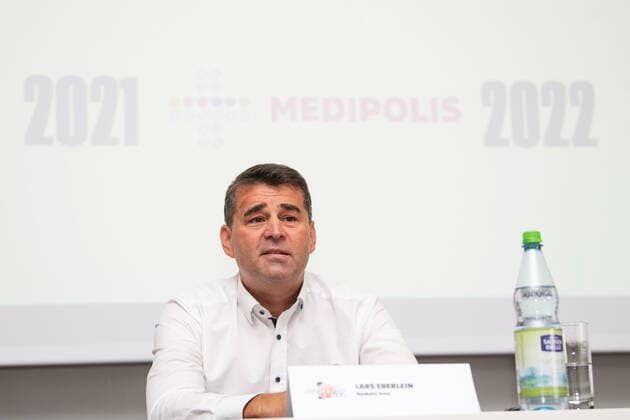 Press Conference Basketball BARMER 2 Basketball Bundesliga ProA Science City Jena becomes MEDIPOLIS SC Jena Baskets Jena Managing Director Lars Eberlein, Portrait Sparkassen Arena Jena