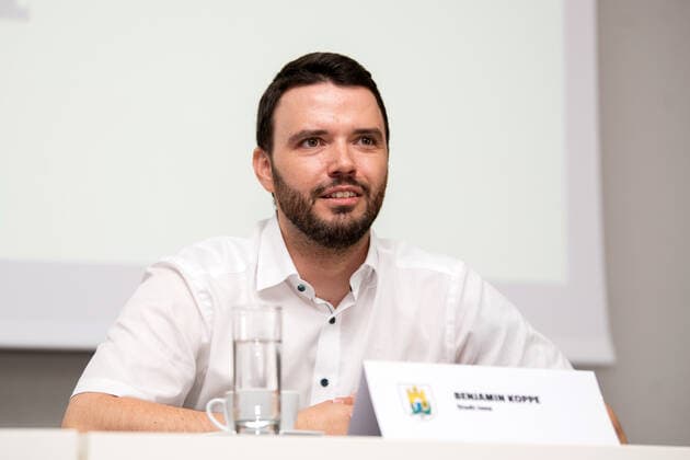 Press Conference Basketball BARMER 2 Basketball Bundesliga ProA Science City Jena becomes MEDIPOLIS SC Jena Jenas Finance Director Benjamin Koppe, Portrait Sparkassen Arena Jena