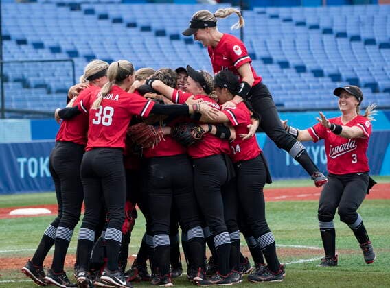July 27, 2021, Yokohama, Japan: CanadaöÄÃ s WomenöÄÃ s softball team celebrates their win over Mexico in the bronze medal game at the Tokyo Olympics, Tuesday, July 27, 2021 in Yokohama, Japan. Canada News - July 27, 2021  - ZUMAc35_ 20210727_zaf_c35_072 Copyright: xThexCanadianxPressx