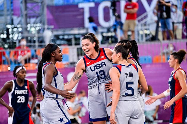 Joie des joueuses de l equipe des USA BASKET3X3 : USA vs France - femmes - Jeux Olympiques - Tokyo - 28 07 2021 JBAutissier Panoramic 
