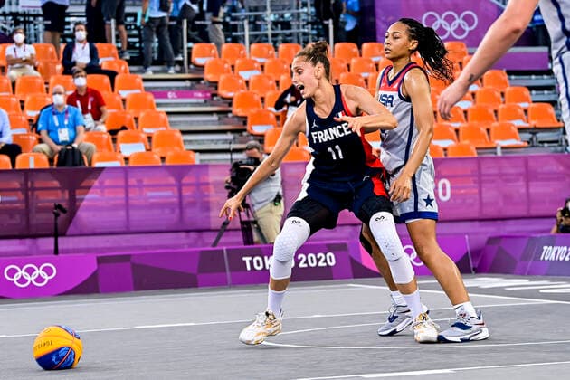 Filip Ana Maria (Fra) vs Gray Allisha (USA) BASKET3X3 : USA vs France - femmes - Jeux Olympiques - Tokyo - 28 07 2021 JBAutissier Panoramic 