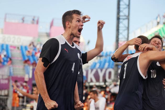 TOKYO, JAPAN - JULY 28, 2021: ROC Team s players celebrate victory in the men s 3x3 basketball semifinal match against Serbia at the 2020 Summer Olympic Games, Olympische Spiele, Olympia, OS at Aomi Urban Sports Park. Stanislav Krasilnikov TASS  TS109F4B