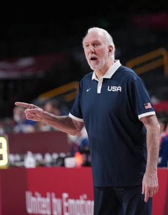 (210728) -- TOKYO, July 28, 2021 -- Gregg Popovich, coach of Team United States, reacts during the men s preliminary round match of basketball between the United States and Iran at Tokyo 2020 Olympic Games, Olympische Spiele, Olympia, OS in Saitama, Japan, July 28, 2021. ) (TOKYO2020)JAPAN-SAITAMA-OLY-BASKETBALL-MEN S PRELIMINARY MengxYongmin