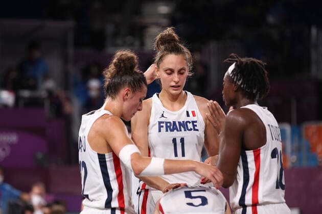 July 28, 2021, Aomi, Tokyo, Japan: Team France looking devastated as they loose the Bronze Medal Game to China in the Women s 3x3 Basketball Tournament at the Aomi Urban Sports Park on July 28th 2021 in Tokyo, Japan Aomi Japan - ZUMAc179 20210728_zep_c179_151 Copyright: xMickaelxChavetx