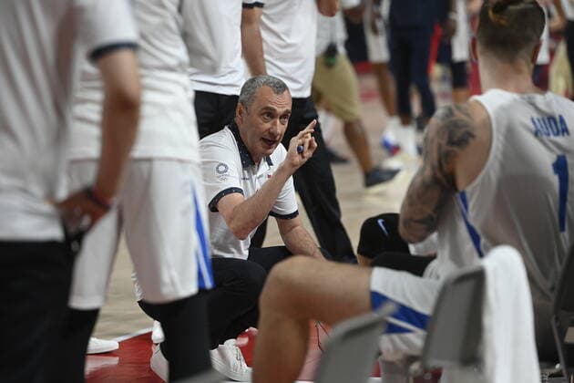 Czech coach Ronen Ginzburg in action during the basketball Group A match Czech Republic vs. France in Tokyo 2020 Summer Olympics, Japan, July 28, 2021. (CTKxPhoto OndrejxDeml) CTKPhotoP2021072811468  dml
