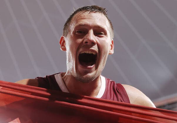 TOKYO, JAPAN - JULY 28, 2021: Latvia s Agnis Cavars celebrates after winning their men s 3x3 basketball gold medal match against the ROC Team during the Tokyo 2020 Summer Olympic Games, Olympische Spiele, Olympia, OS at the Aomi Urban Sports Park. Stanislav Krasilnikov TASS  TS10A10F