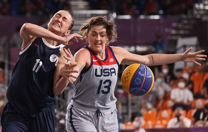 TOKYO, JAPAN - JULY 28, 2021: ROC s Anastasia Logunova (L) and the USA s Stefanie Dolson in action in their women s 3x3 basketball gold medal match during the Tokyo 2020 Summer Olympic Games, Olympische Spiele, Olympia, OS at the Aomi Urban Sports Park. Stanislav Krasilnikov TASS  TS10A16F