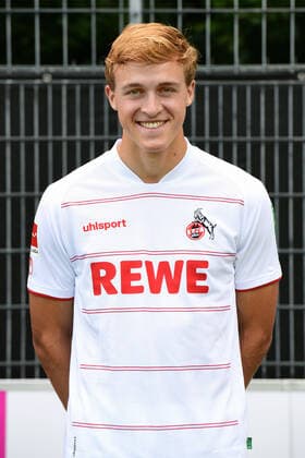 Timo Hübers 1 FC Köln 1 BL, portrait date 2021 2022