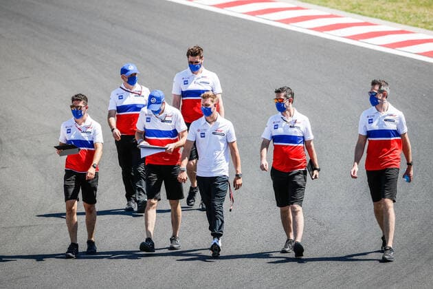 SCHUMACHER Mick (ger), Haas F1 Team VF-21 Ferrari, portrait trackwalk during the Formula 1 Magyar Nagydij 2021, Hungarian Grand Prix, 11th round of the 2021 FIA Formula One World Championship, WM, Weltmeisterschaft from July 30 to August 1, 2021 on the Hungaroring, in Mogyorod, near Budapest, Hungary - FORMULE 1 : Grand prix d Hongrie - Preparation - Budapest - 29 07 2021 DPPI Panoramic 
