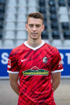 Janik Haberer SC Freiburg, 19 , GER, SC Freiburg, 29 07 2021, Media Day Fussball Bundesliga, Spielzeit 2021 2022 DFL REGULATIONS PROHIBIT ANY USE OF PHOTOGRAPHS AS IMAGE SEQUENCES AND OR uerthQUASI VIDEO GER, SC Freiburg, 29 07 2021, Media Day Fussball Bundesliga, Spielzeit 2021 2022 Freiburg Copyright: xEibnerxPressefotox EP_EER