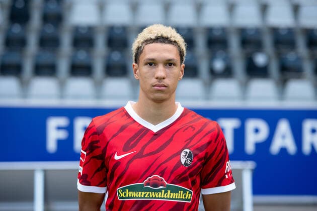 Nishan Burkart SC Freiburg, 45 , GER, SC Freiburg, 29 07 2021, Media Day Fussball Bundesliga, Spielzeit 2021 2022 DFL REGULATIONS PROHIBIT ANY USE OF PHOTOGRAPHS AS IMAGE SEQUENCES AND OR uerthQUASI VIDEO GER, SC Freiburg, 29 07 2021, Media Day Fussball Bundesliga, Spielzeit 2021 2022 Freiburg Copyright: xEibnerxPressefotox EP_EER